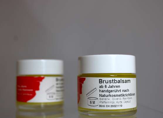 Sie sehen eine Packung Brustbalsam ab 6 Jahren 30ml, Produktbild: 01 Brustbalsam ab 6 Jahren 30ml, A-Nr.: 8004440 - 01