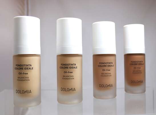 Sie sehen eine Packung Grundierung Oil Free 43, Produktbild: 01 Grundierung Oil Free 43, A-Nr.: 8007697 - 01