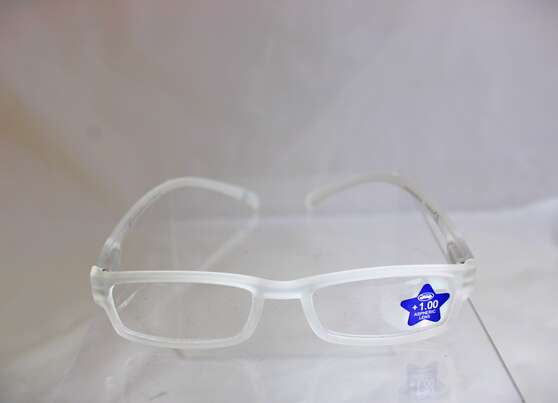 Sie sehen eine Packung Lesebrille Klammeraffe 1 Transparent 2,50, Produktbild: 01 Lesebrille Klammeraffe 1 Transparent 2,50, A-Nr.: 8011581 - 01