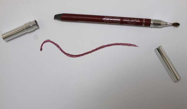 Sie sehen eine Packung Lippenkonturenstift 2 Borgogna, Produktbild: 01 Lippenkonturenstift 2 Borgogna, A-Nr.: 8033810 - 01